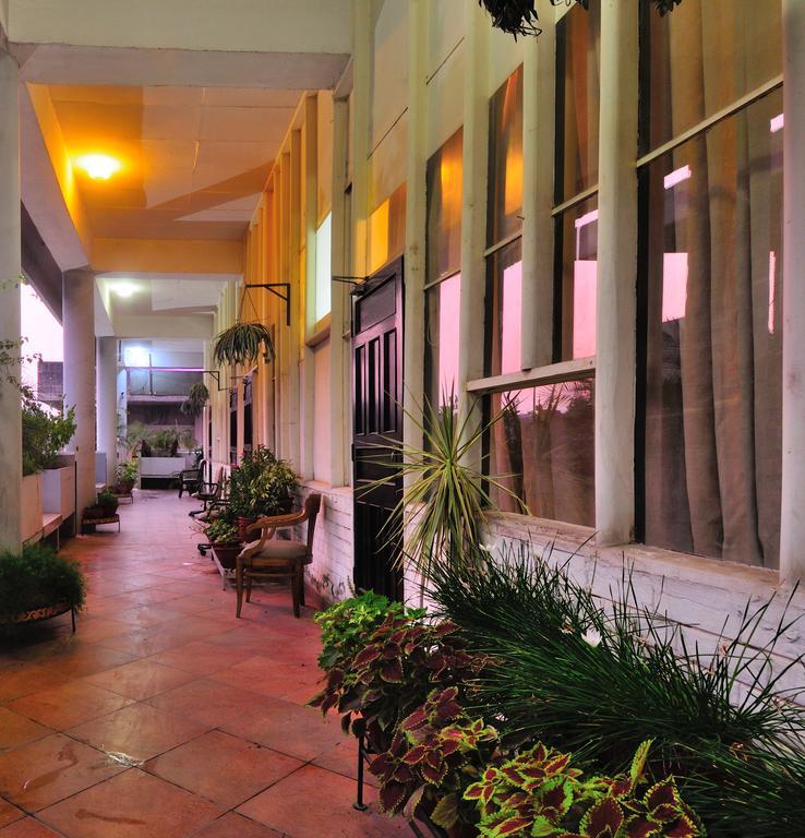 Hotel Central Park 17 Chandigarh Exterior photo